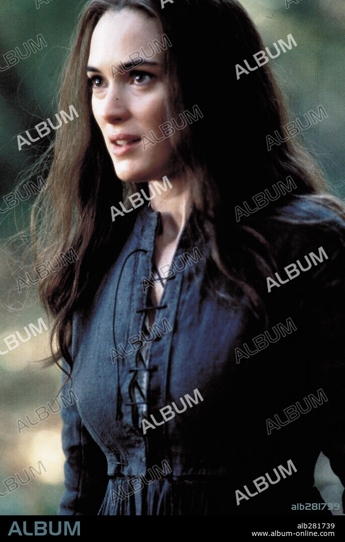 WINONA RYDER in THE CRUCIBLE, 1996, directed by NICHOLAS HYTNER. Copyright 20TH CENTURY FOX / WETCHER, BARRY.