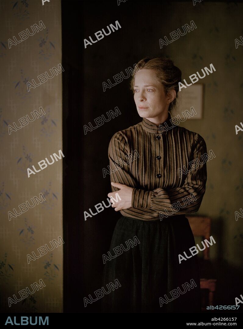MARIA BONNEVIE in BECOMING ASTRID, 2018 (UNGA ASTRID), directed by PERNILLE FISCHER CHRISTENSEN. Copyright NORDISK FILM.