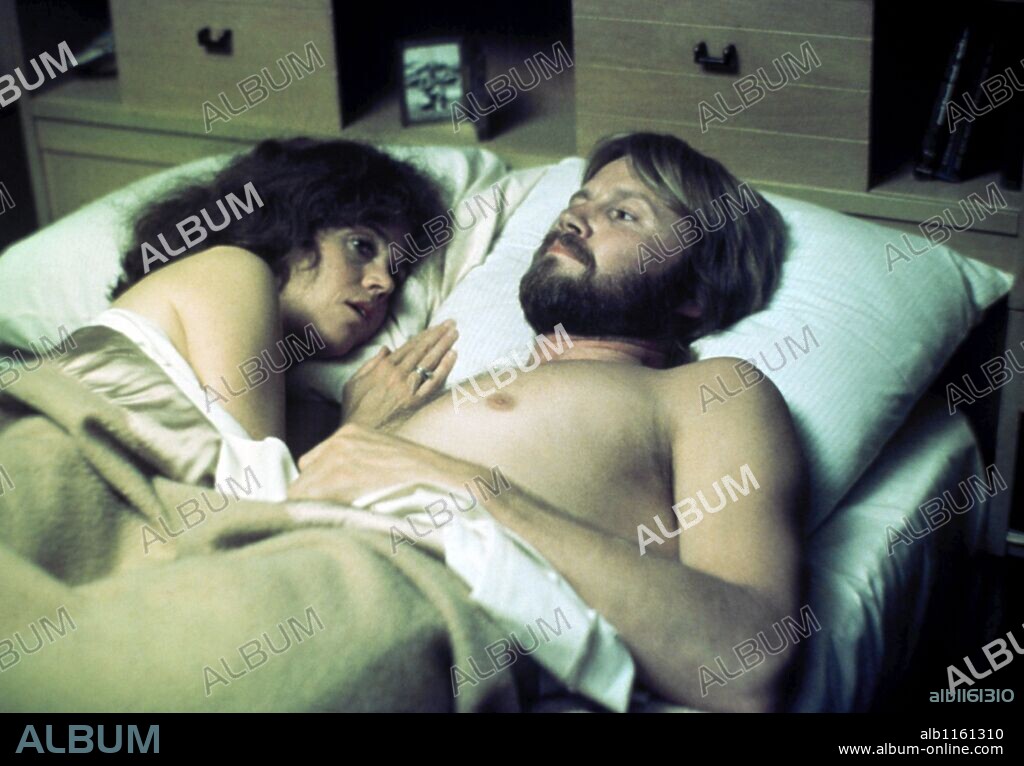 JANE FONDA y JON VOIGHT en EL REGRESO, 1978 (COMING HOME). Copyright UNITED ARTISTS.