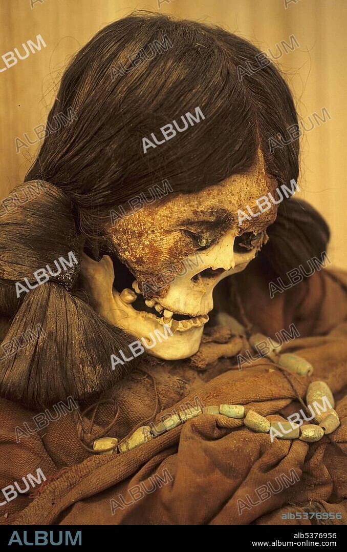 CHL, Chile, Atacama Desert: Miss Chile, the mummy of a woman, La Paige Museum in San Pedro de Atacama.