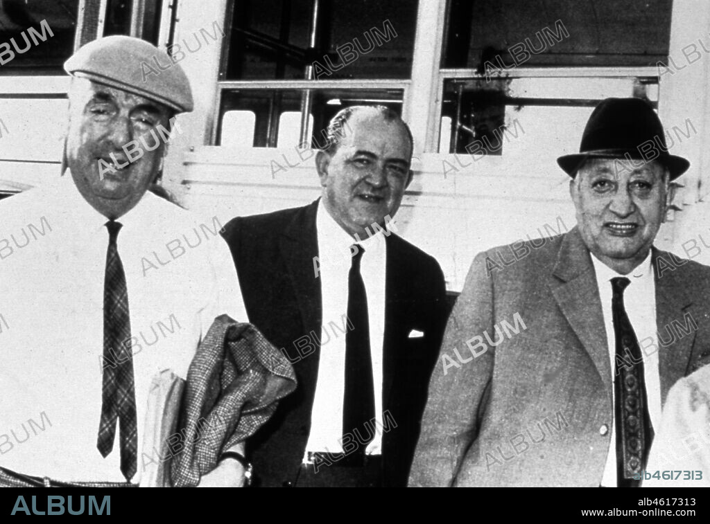 Ricardo Eliezer Neftalí Reyes Basoalto (1904-1973), conocido com Pablo Neruda, poeta chileno, Miguel Otero Silva (1908-1985), escritor y político venezolano, y Miguel Ángel Asturias Rosales (1899-1974), escritor y diplomático guatemalteco.