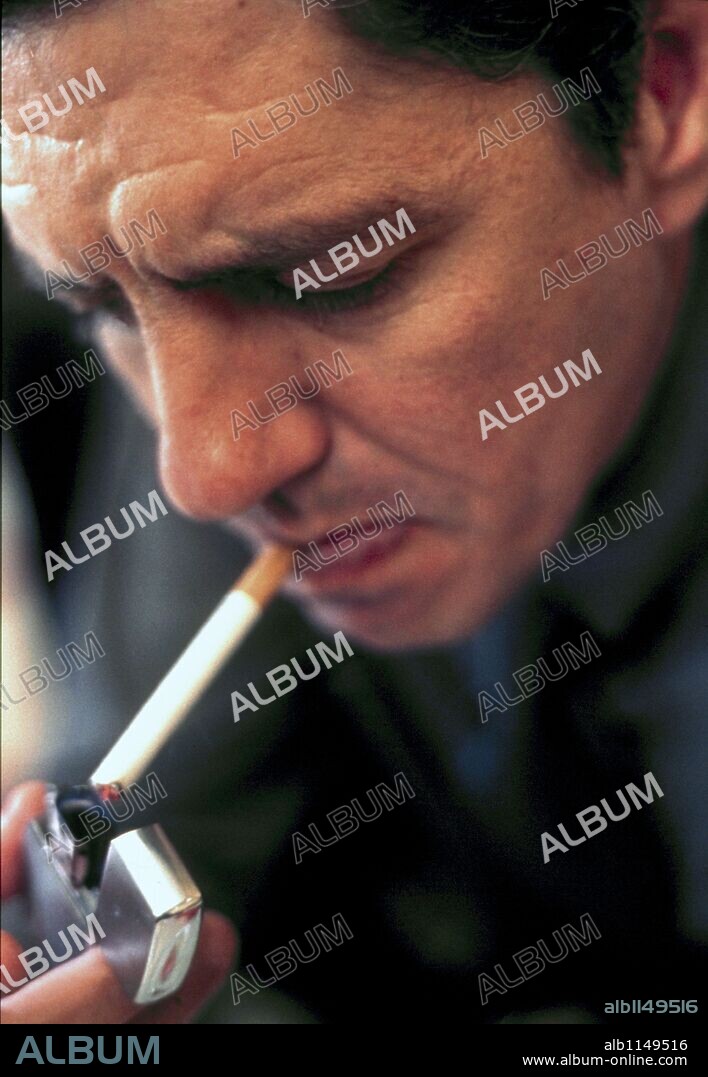 ANTONIO DECHENT en SMOKING ROOM, 2002, dirigida por JULIO D. WALLOVITS y ROGER GUAL. Copyright EL SINDICATO/OVIDEO TV S.A./PLANETA 2010/SMOKING ROOM SL.
