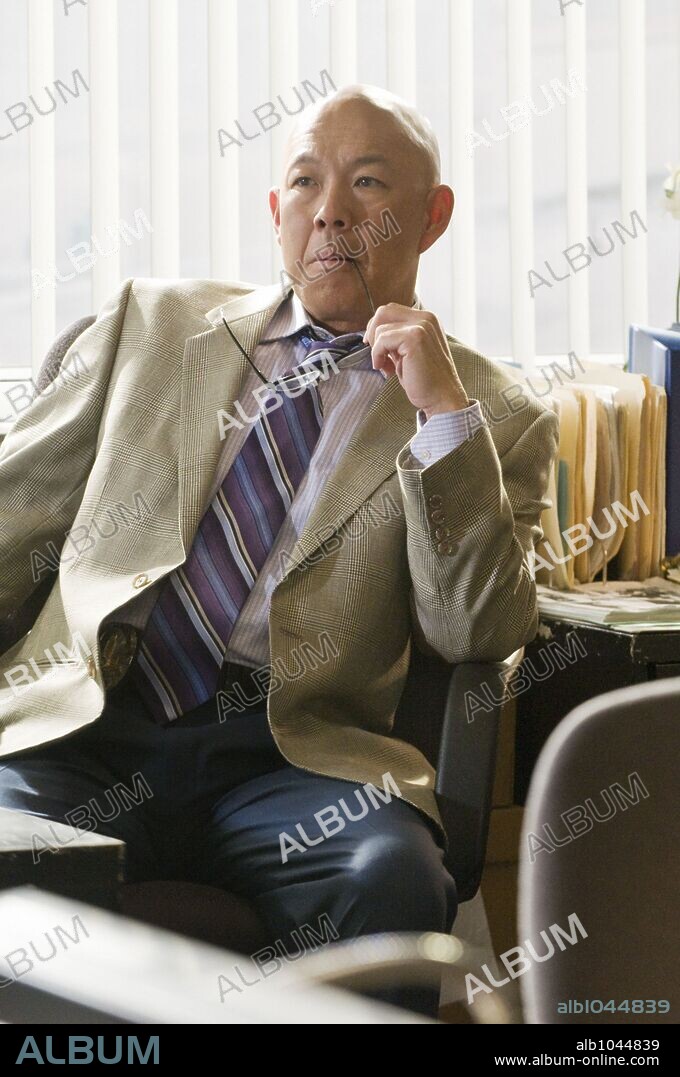 MICHAEL PAUL CHAN in THE CLOSER, 2005 (CLOSER, THE-TV). Copyright WARNER BROS. PICTURES / YARISH, MICHAEL. Temporada 4.