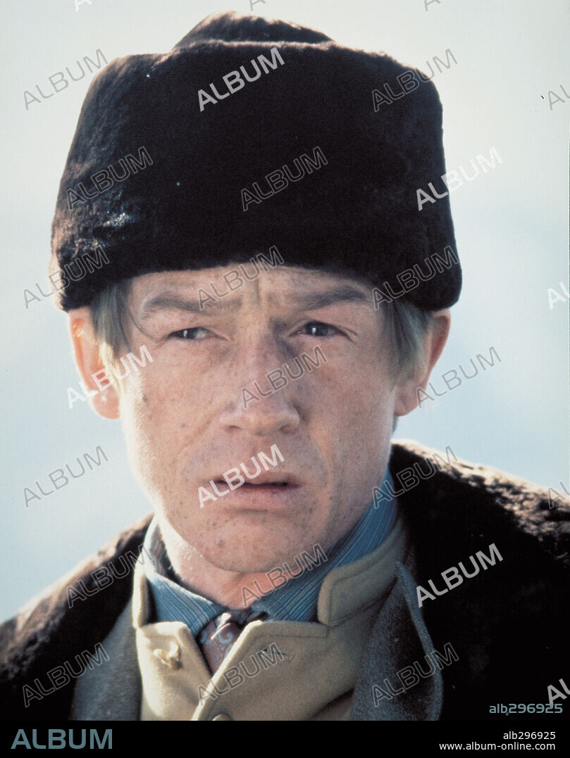 JOHN HURT en LA PUERTA DEL CIELO, 1980 (HEAVEN'S GATE), dirigida por MICHAEL CIMINO. Copyright UNITED ARTISTS.