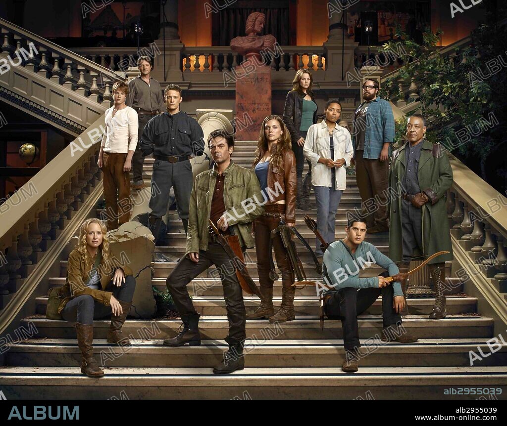 ANNA LISE PHILLIPS, BILLY BURKE, GIANCARLO ESPOSITO, JD PARDO, TRACY SPIRIDAKOS and ZAK ORTH in REVOLUTION, 2012, directed by ERIC KRIPKE. Copyright KRIPKE ENTERPRISES/BAD ROBOT/WARNER BROS TV.