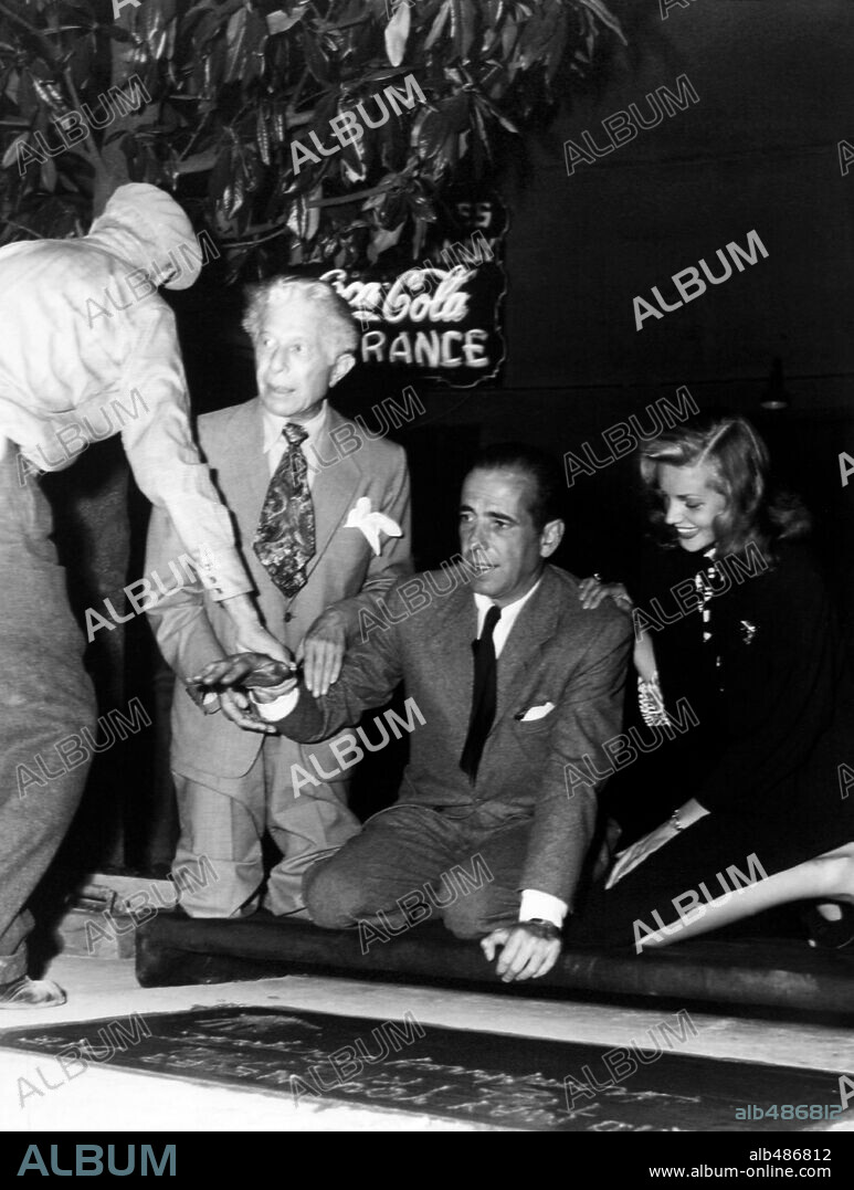 HUMPHREY BOGART and LAUREN BACALL. Gran Japanese Theatre. 1946