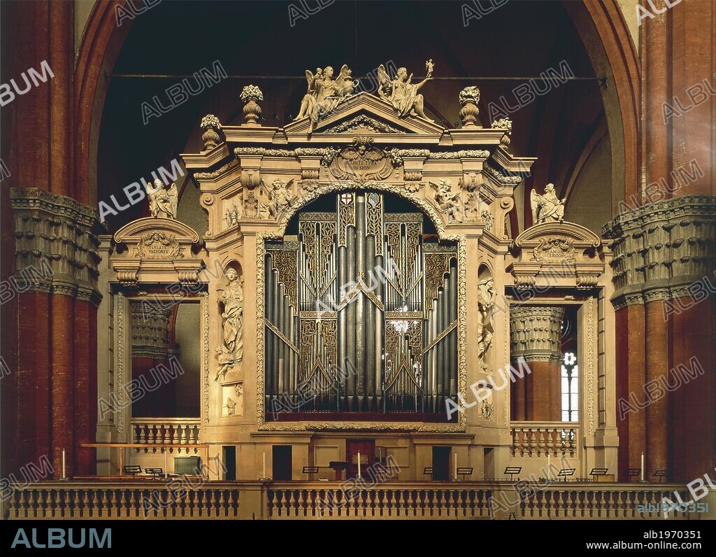 Monument organ, 1471-1475, by Lorenzo da Prato, San Petronio (St Petronius) Basilica, Bologna, Emilia-Romagna. Italy, 15th century.