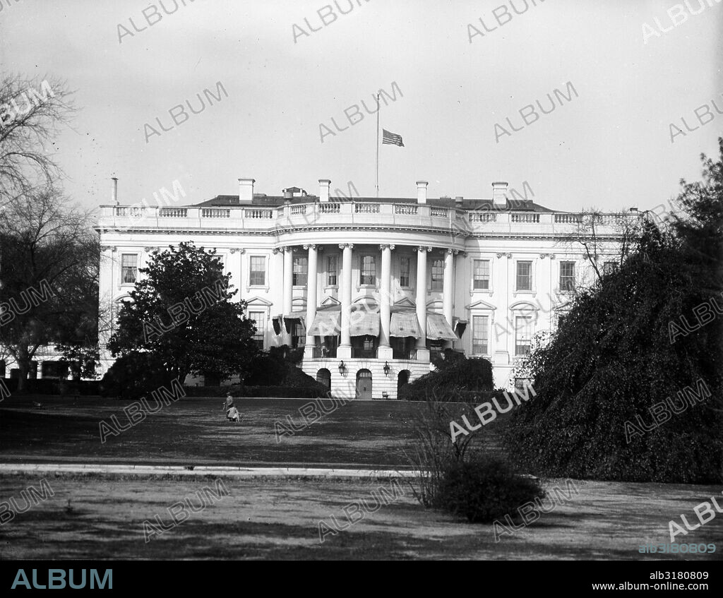 White House flag at half-mast. The flag on the White House is  flown at half-mast except upon the occasion of the death of the President or an ex-president. the flag flying low in 1929 was in respect to the late Secretary of War. James William Good (September 24, 1866 – November 18, 1929) was an American politician from the state of Iowa, who served in the U.S. House of Representatives and the Cabinet of President Herbert Hoover as Secretary of War.