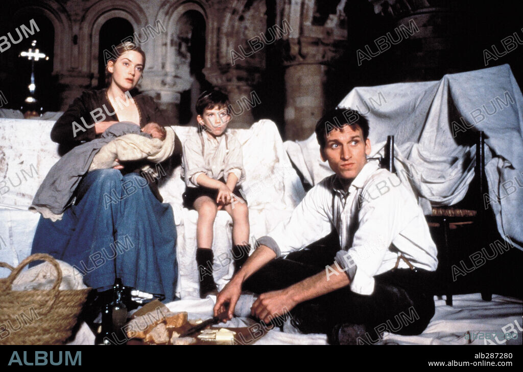CHRISTOPHER ECCLESTON y KATE WINSLET en JUDE, 1996, dirigida por MICHAEL WINTERBOTTOM. Copyright POLYGRAM.