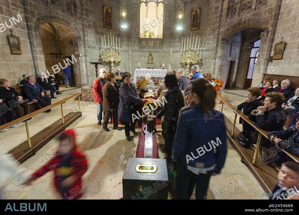 adoracion de Cristo y ofrenda de cirios, Iglesia de la Sang, Iglesia del Hospital General de Palma de Mallorca, Mallorca, Islas Baleares, España.