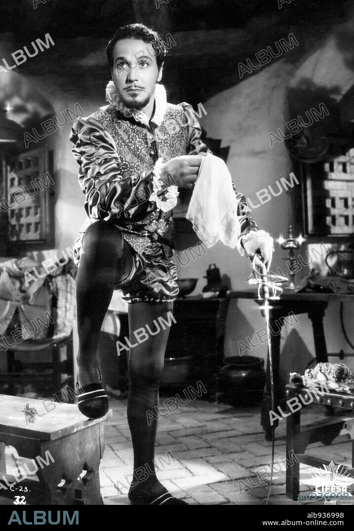 ANTONIO VILAR en DON JUAN, 1950, dirigida por JOSE LUIS SAENZ DE HEREDIA. Copyright CHAPALO FILMS.