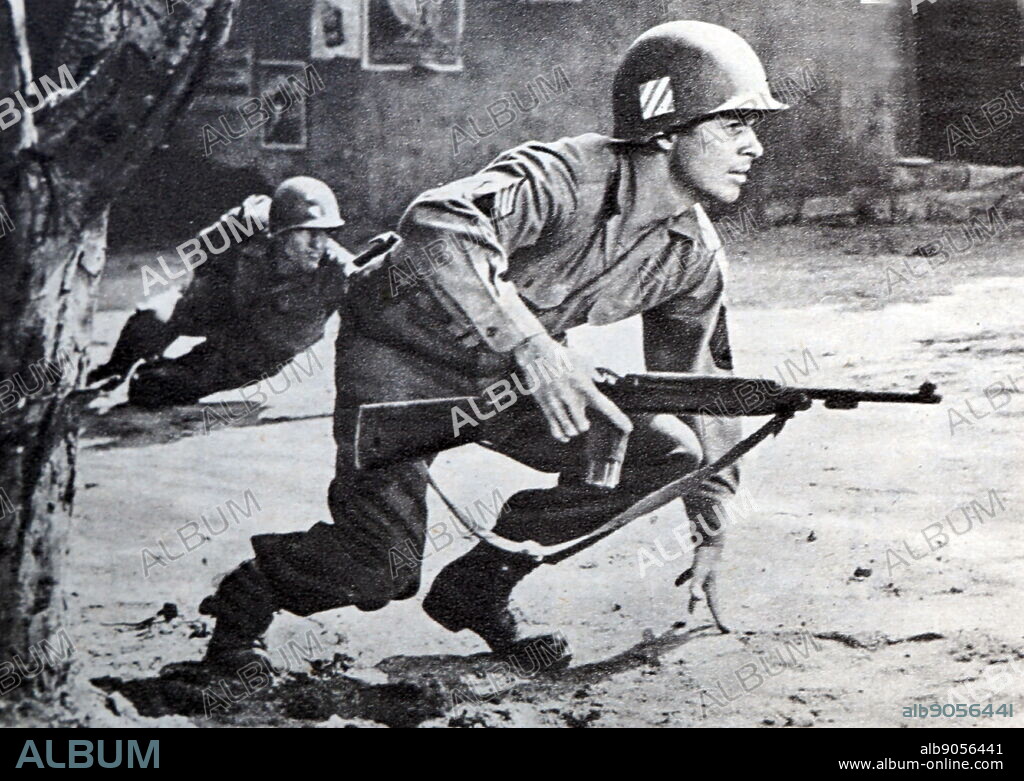 Film still from 'To Hell and Back' starring Audie Murphy, Marshall Thompson, Jack Kelly, and Charles Drake.