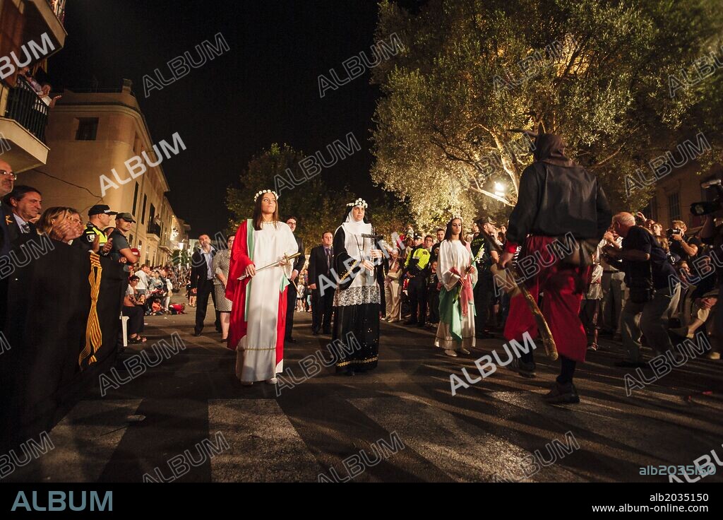baile del demonio y la beata, fiestas de la Beata, vinculadas con la beatificación de Sor Caterina Tomàs. Santa Margalida. Mallorca. Islas Baleares. España.