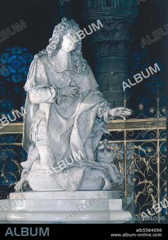 Louis XIV, King of France (1643-1715). Saint-Germain-en-Laye 5.9.1638 - Versailles 1.9.1715. Donor portrait of Louis XIV. Sculpture, 1716, by Antoine Coysevox. (1640-1720). Marble. Left figure of the high altar. Paris, Cathedral - Cathédrale Notre-Dame.