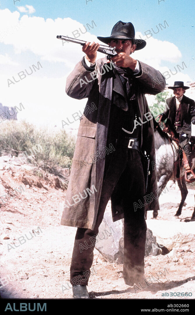 KEVIN COSTNER in WYATT EARP - DAS LEBEN EINER LEGENDE, 1994 (WYATT EARP), unter der Regie von LAWRENCE KASDAN. Copyright WARNER BROTHERS.