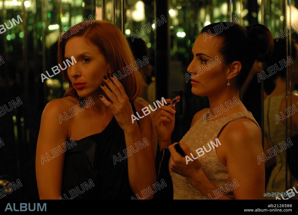 CARLA PETERSON y JULIETA DIAZ en DOS MAS DOS, 2012, dirigida por DIEGO KAPLAN. Copyright POL-KA PRODUCCIONES/INCAA/PATAGONIK FILM GROUP.
