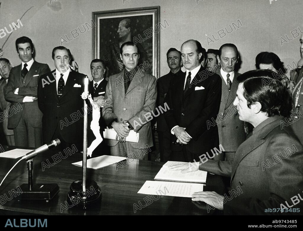 March 23, 1975. A moment of the swearing-in ceremony and inauguration of the new Deputy Secretary General of the Movement, Mr. Adolfo Suárez, under the presidency of Minister Herrero Tejedor. The outgoing deputy secretary attended.
