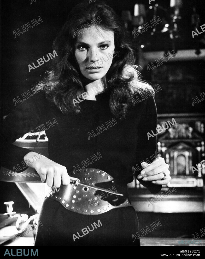 JACQUELINE BISSET in THE MEPHISTO WALTZ, 1971, directed by PAUL WENDKOS. Copyright QM PRODUCTIONS.