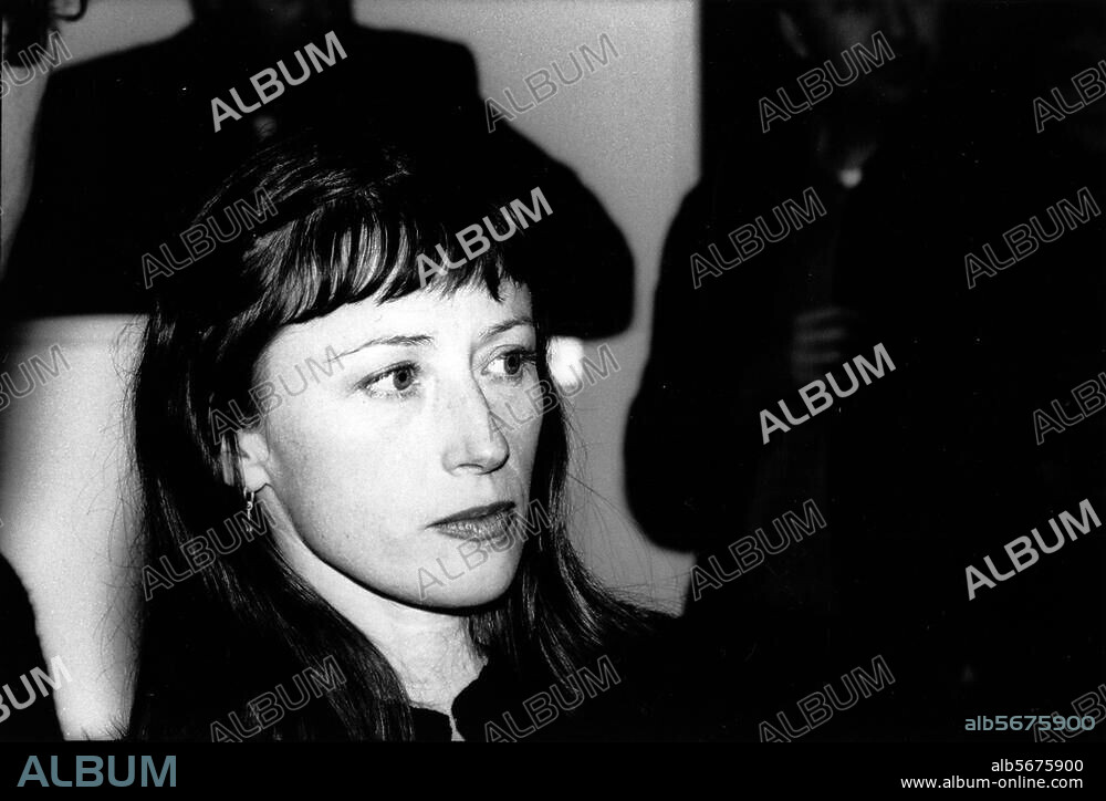 Sherman, Cindy amerik. Fotokünstlerin, geb. 1954. Luzern, 1995: Cindy Sherman im Kunstmuseum Luzern anläßlich ihrer Ausstellung "Cindy Sherman Photographien 1975-1995".