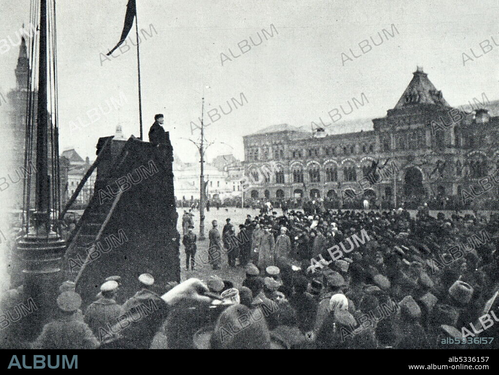 Vladimir Lenin descends from the podium after the end of a speech delivered on Red Square on the day of the celebration of the first anniversary of the Great October Socialist Revolution. Moscow. 1918.