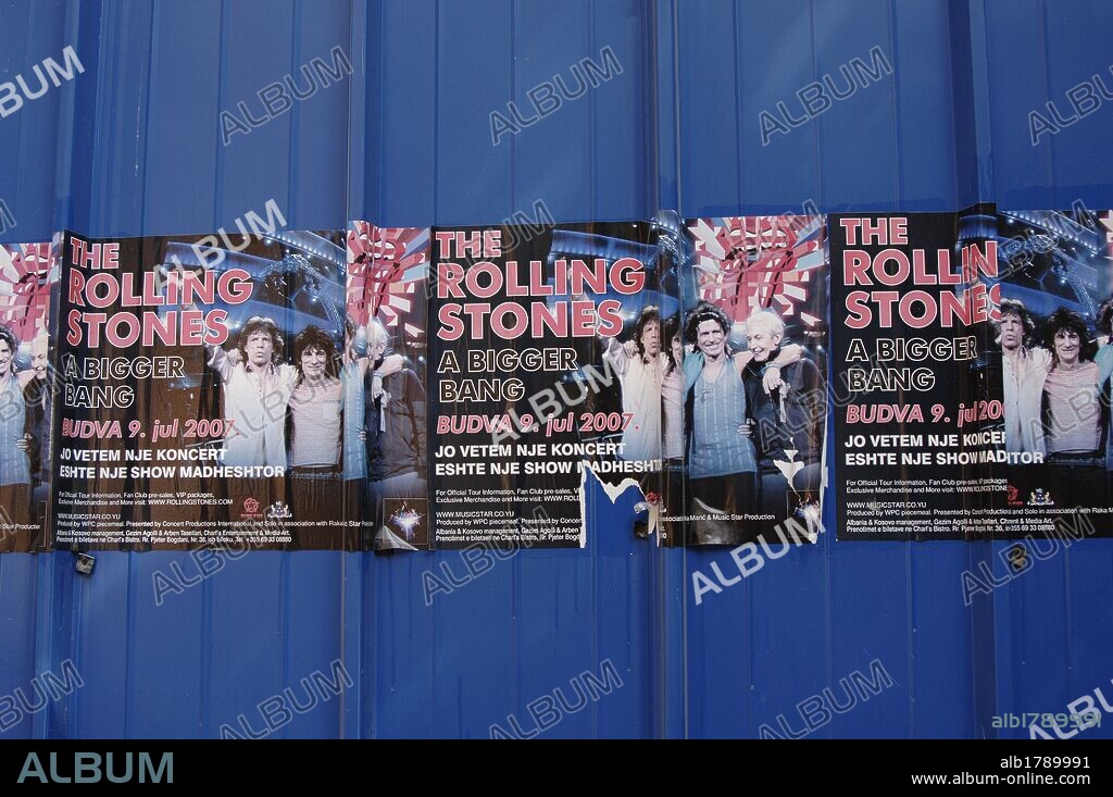 CARTELES anunciando un concierto de los ROLLING STONES en Montenegro.