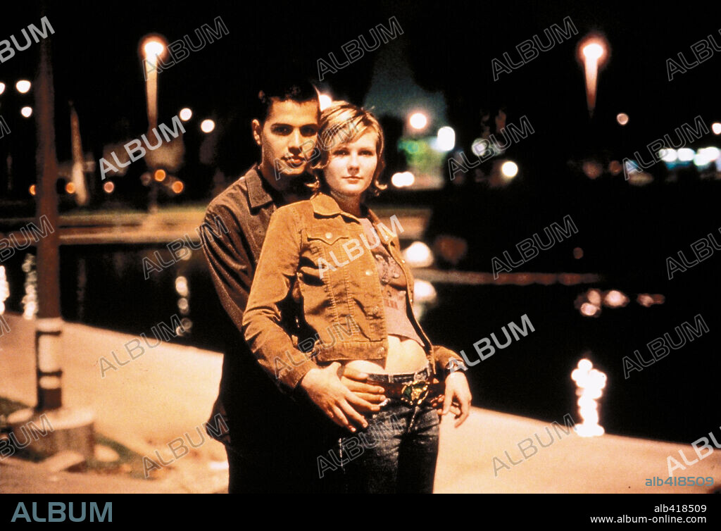 JAY HERNANDEZ und KIRSTEN DUNST in CRAZY / BEAUTIFUL, 2001, unter der Regie von JOHN STOCKWELL. Copyright TOUCHSTONE PICTURES.