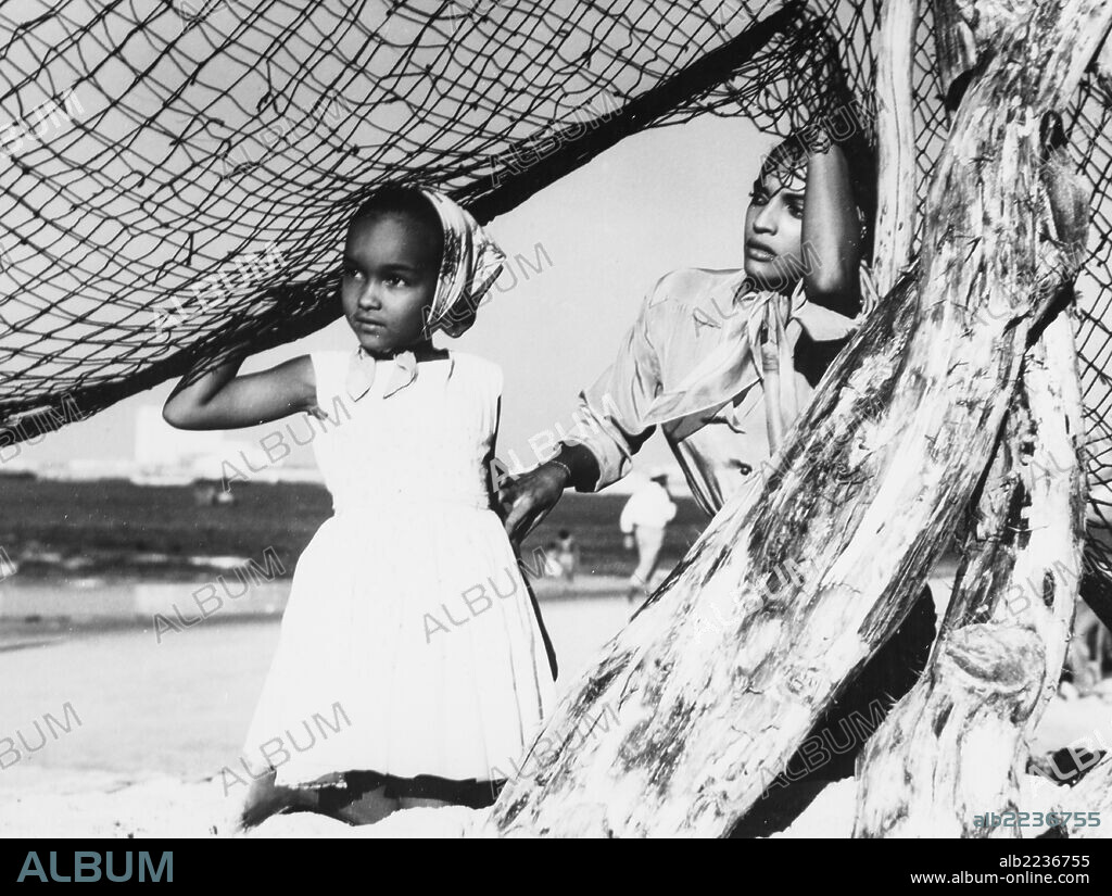 LOURDES DE OLIVEIRA in THE PIONEERS, 1960 (BANDEIRANTES, OS), directed by MARCEL CAMUS. Copyright CINETEL.