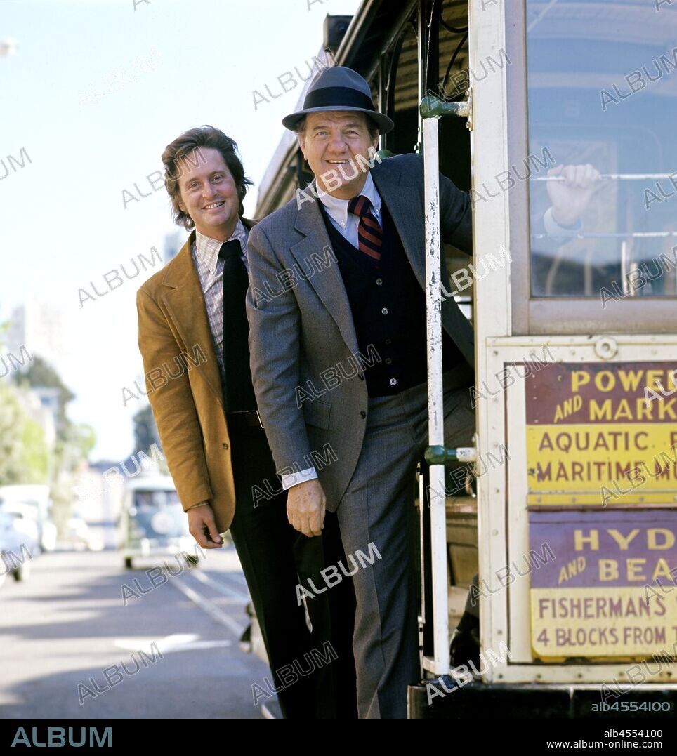 KARL MALDEN and MICHAEL DOUGLAS in THE STREETS OF SAN FRANCISCO, 1972. Copyright WARNER BROS. TELEVISION.