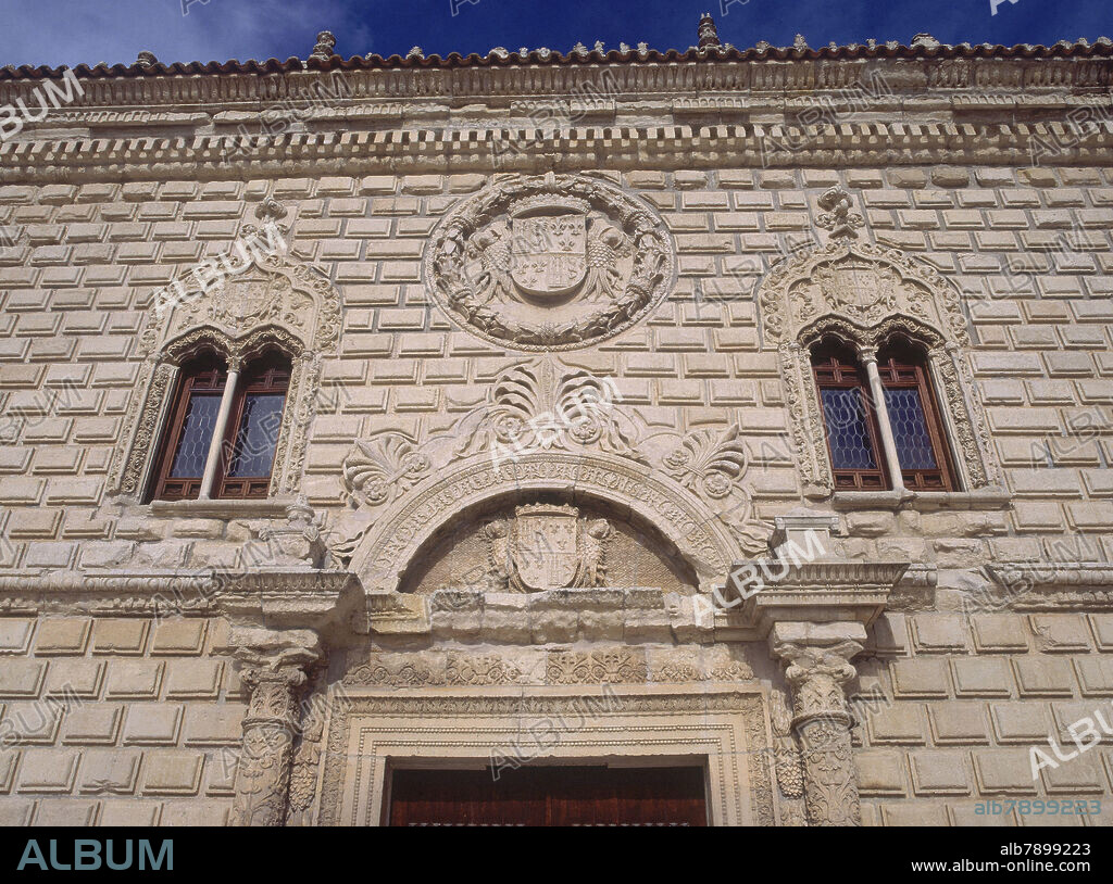 LORENZO VAZQUEZ DE SEGOVIA-ARQUITECTO RENACENTIS. PALACIO DUCAL DE COGOLLUDO (HACIA 1500) ARQ RENACENTISTA CON REMINISCENCIAS GOTICAS - FOTO AÑOS 00.