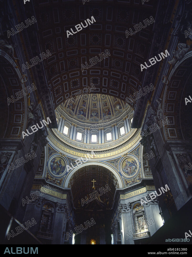 MIGUEL ANGEL BUONARROTI. CUPULA (TERMINADA EN 1590 POR DOMENICO FONTANA Y GIACOMO DE LA PORTA) Y BOVEDA DE CASETONES.