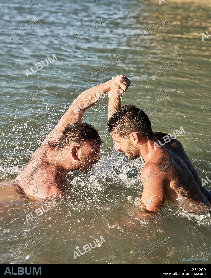 FRANCISCO JOSE GOMEZ ROMERO y ISRAEL GOMEZ ROMERO en ENTRE DOS AGUAS, 2018, dirigida por ISAKI LACUESTA. Copyright La Termita Films / B-Team Pictures / All Go Movies.