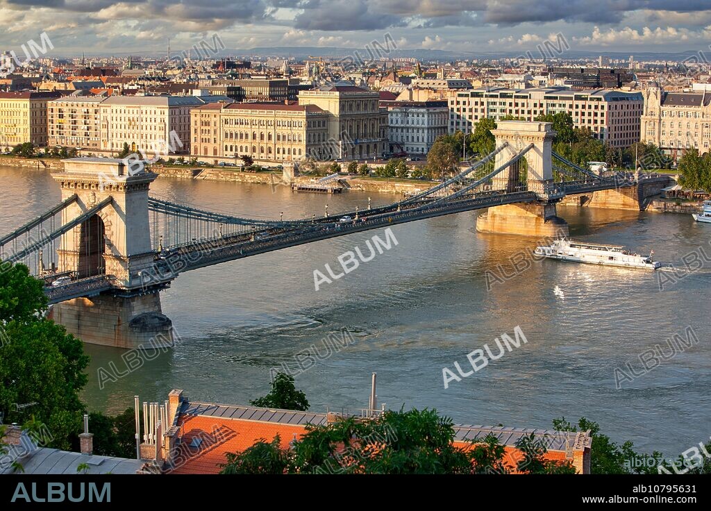 Szechenyi Chain Bridge over Danube river, Budapest, Hungary, Europe.