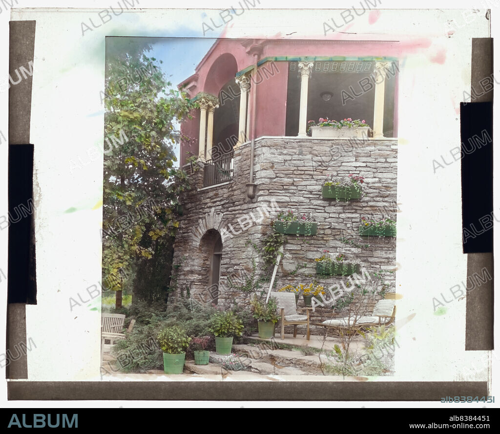 FRANCES BENJAMIN JOHNSTON. Rock Rose, Edward K. Rowland house, 200 Pine Tree Road, Radnor, Pennsylvania, 1920. House Architecture: Zantziner, Borie & Medary.