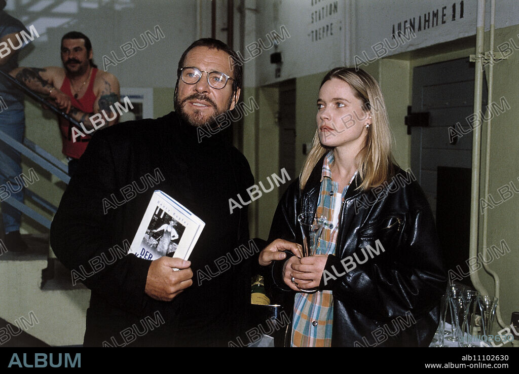 THE SANDMAN / D 1995 / Nico Hofmann / Henry Kupfer (GÖTZ GEORGE), Ina Littmann (KAROLINE EICHHORN).