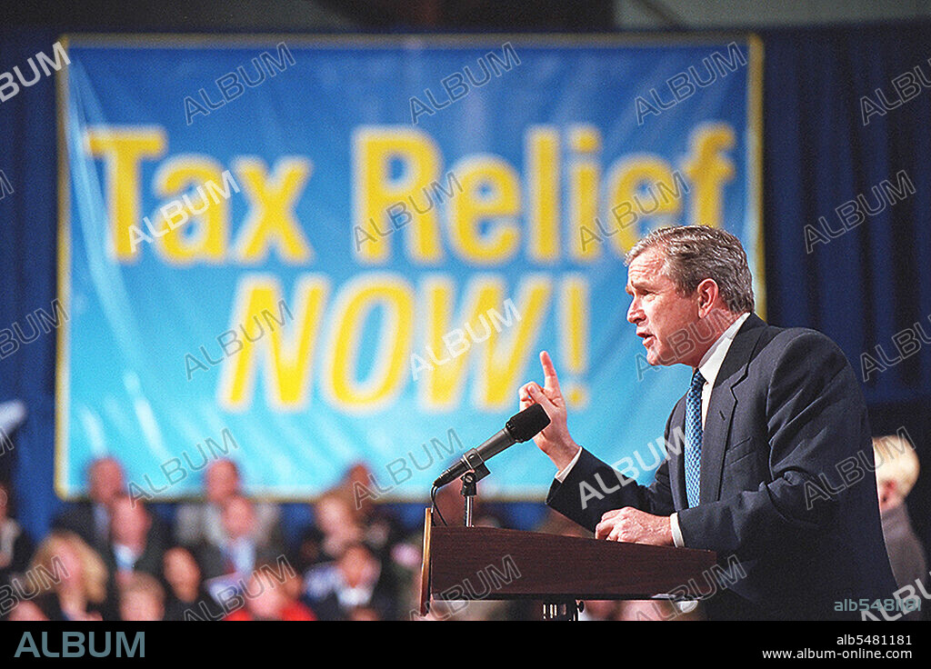 President George W. Bush delivers remarks on tax relief March 9, 2001 at Lafayette Regional Airport in Lafayette, LA.  .
