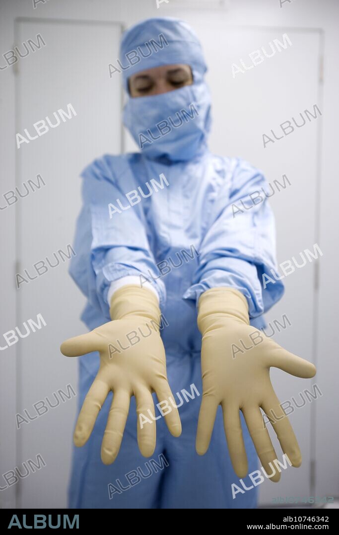 Clean room, biopharmaceutical lab, development and production of innovative drugs using adult stem cells, Cellerix, Grupo Genetrix, Madrid.