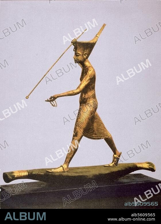Tut-anch-Amun; ägypt. König der 18. Dynastie; um 1346 - 1337 v. Chr. Der König mit Harpune (Tut-anch-Amun in einem Papyrusnachen auf der Nilpferdjagd). Vergoldetes Holz, Bronze, Höhe der Figur. 69,5 cm. Aus dem Grabschatz Tut-anch-Amuns, Fundnummer 275 c. JE 60709. Kairo, Ägyptisches Museum.
