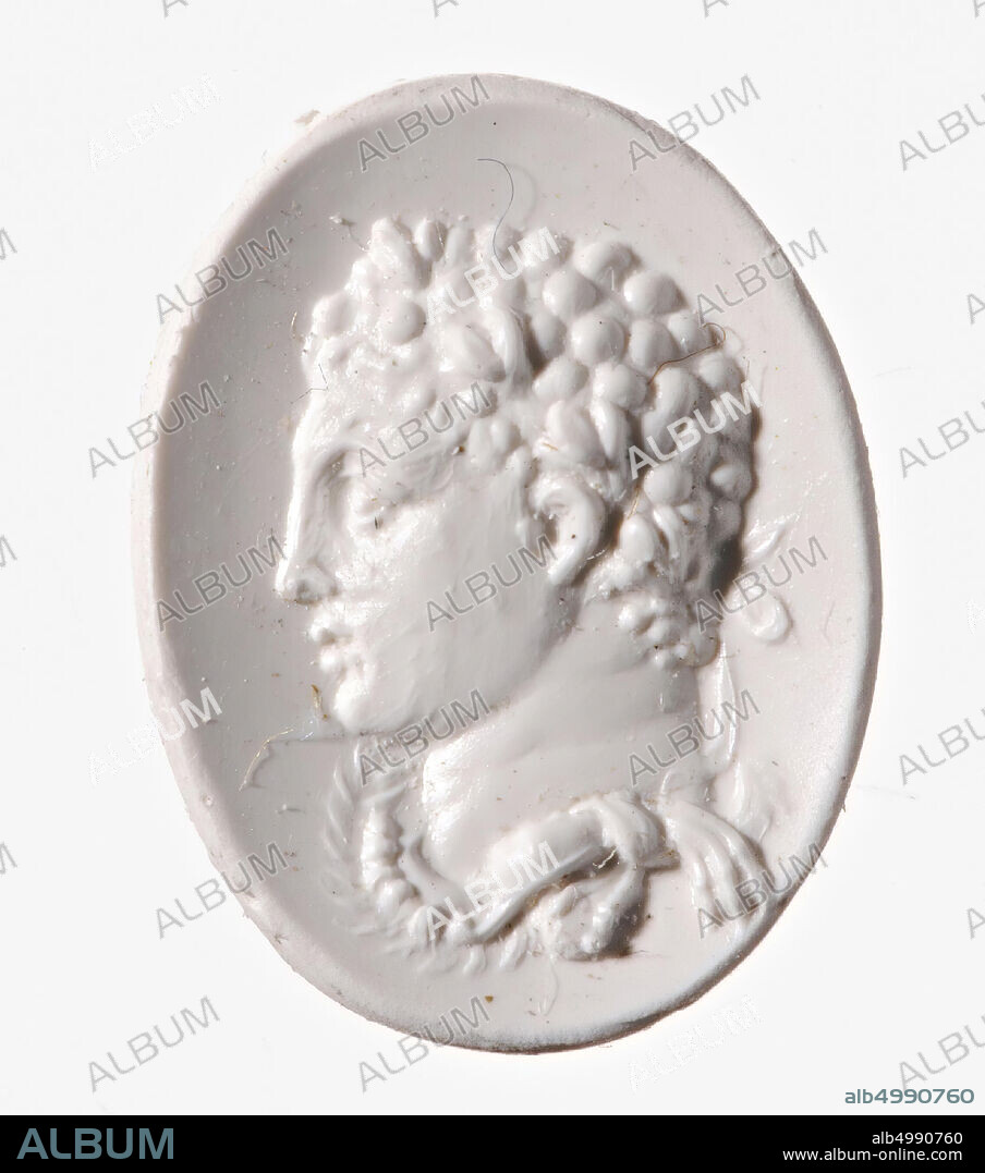 Vz: a thick head with short, curly hair and a laurel wreath, around the neck part of a lion's skin., Gem, intaglio, ringstone, plasma, Color: green, Shape: oval, Machining: front convex , Method: modeling with rounded drills, detailing with thick rounded drill blobs., 14.5 x 10.5 mm, D. 2 mm, 1st century AD. 1-100 AD.