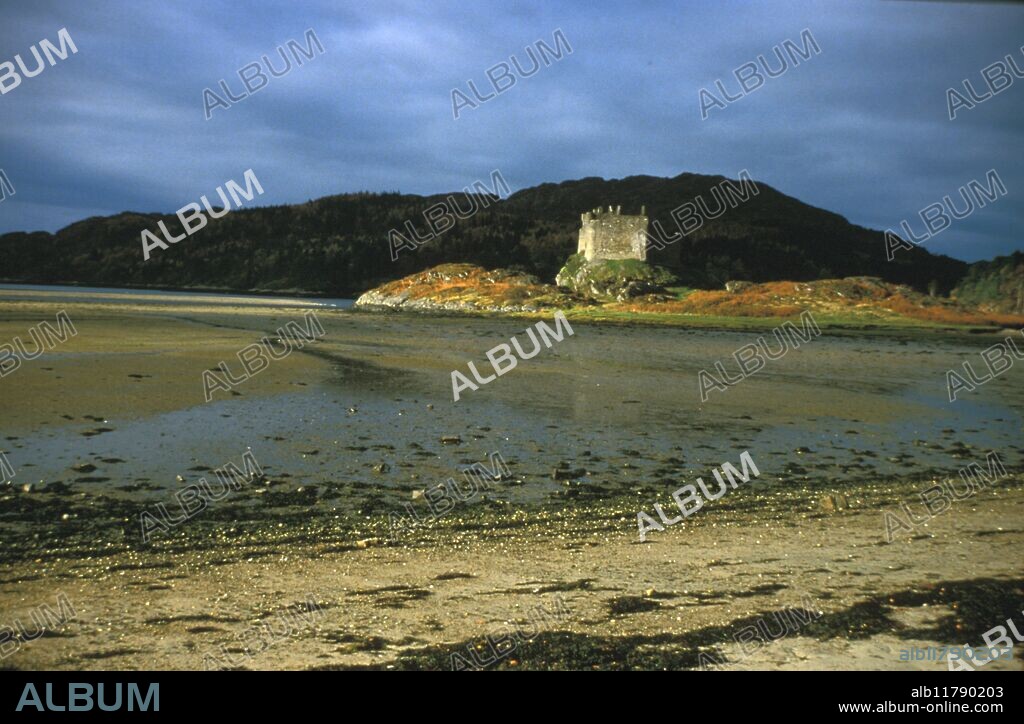Castle Tioram / Tirrim - Loch Moidart - Inverness - Highland. Castle Tioram (pronounced "Chee-rum" from Scottish Gaelic "Caisteal Tioram" meaning "dry castle") is a ruined castle that sits on the tidal island Eilean Tioram in Loch Moidart, Lochaber, Highland, Scotland. Though hidden from the sea, the castle controls access to Loch Shiel. A listed building and scheduled ancient monument - it is the traditional seat of the Clan MacDonald of Clan Ranald, a branch of Clan Donald. ©Fortean / TopFoto.