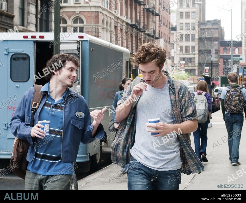 ROBERT PATTINSON and TATE ELLINGTON in REMEMBER ME, 2010, directed by ALLEN COULTER. Copyright UNDERGROUND FILMS AND MANAGEMENT.