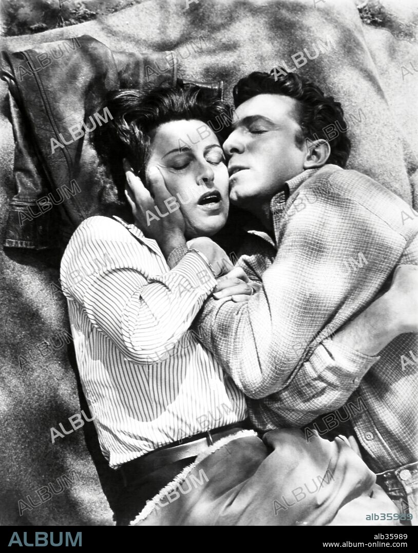 ANNA MAGNANI and ANTHONY FRANCIOSA in WILD IS THE WIND, 1957, directed by GEORGE CUKOR. Copyright PARAMOUNT PICTURES.