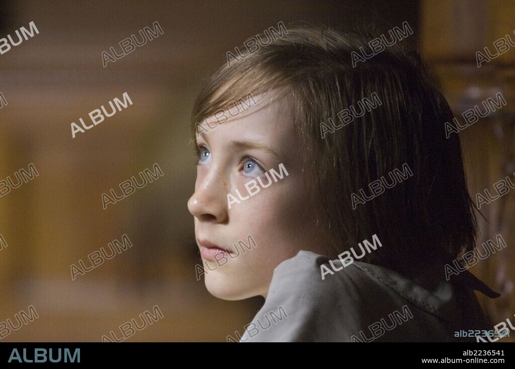SAOIRSE RONAN en EXPIACION: MAS ALLA DE LA PASION, 2007 (ATONEMENT), dirigida por JOE WRIGHT. Copyright WORKING TITLE FILMS.