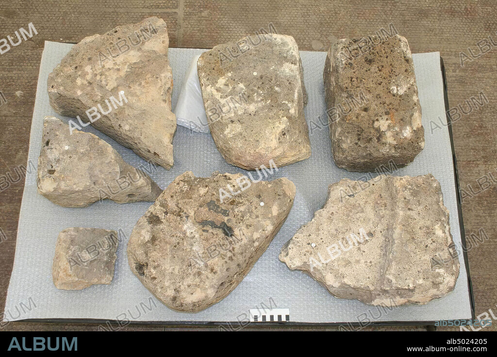 Building fragment of tufa stone, building fragment, stone, tufa, 42 x 32,5 x 19 cm (a), 91 kg (a-g together), Netherlands, Zeeland, Noord-Beveland, Colijnsplaat ?, Oosterschelde?.