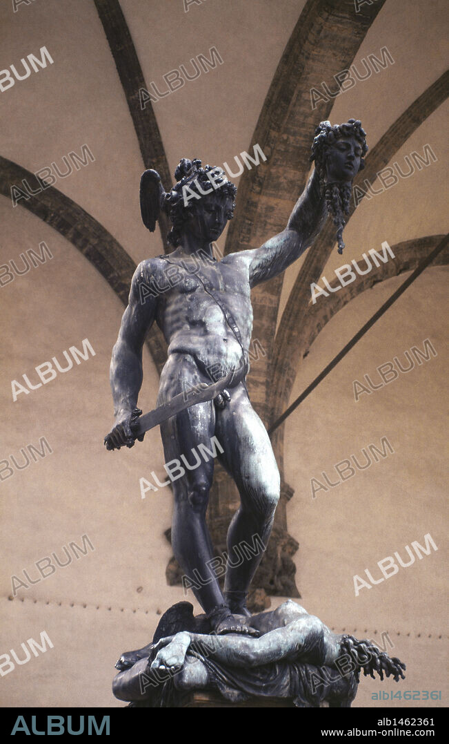 ARTE RENACIMIENTO (MANIERISMO). ITALIA. Benvenuto CELLINI (1500-1571). Escultor italiano. "PERSEO CON LA CABEZA DE LA MEDUSA" (1554). Loggia dei Lanzi. Florencia.