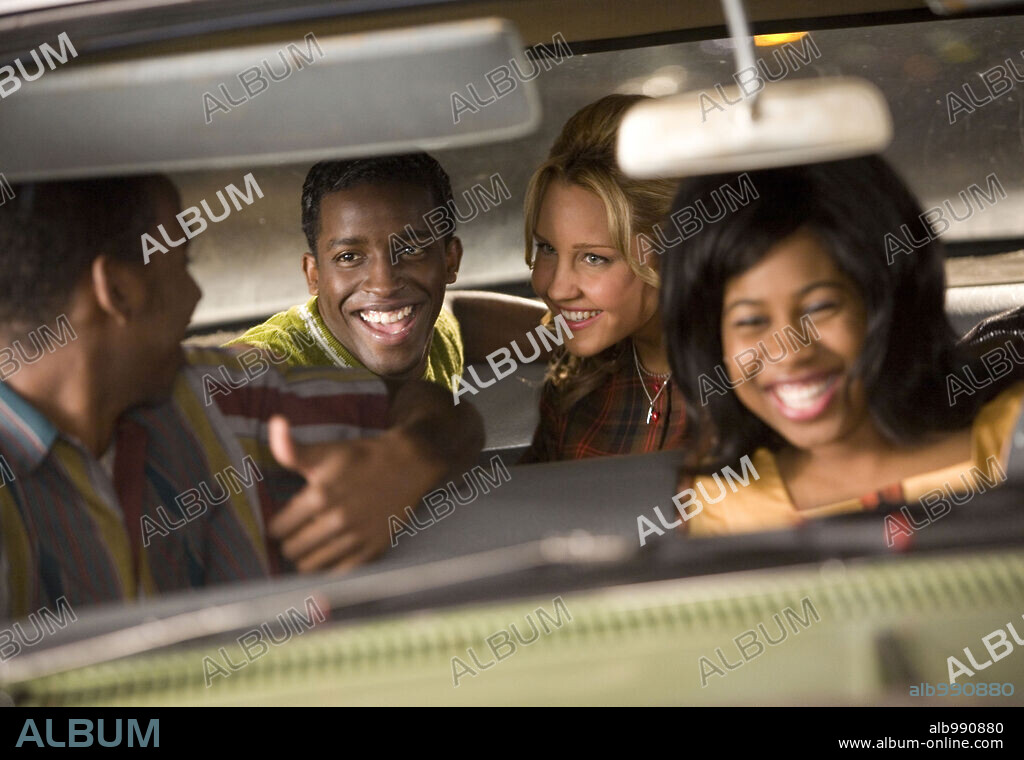 AMANDA BYNES, CHRIS ROBINSON, ELIJA KELLEY and SARAH FRANCIS in HAIRSPRAY, 2007, directed by ADAM SHANKMAN. Copyright GABRIEL SIMON PRODUCTION SERVICES/STORYLINE ENTERTAINMENT/ / JAMES, DAVID.