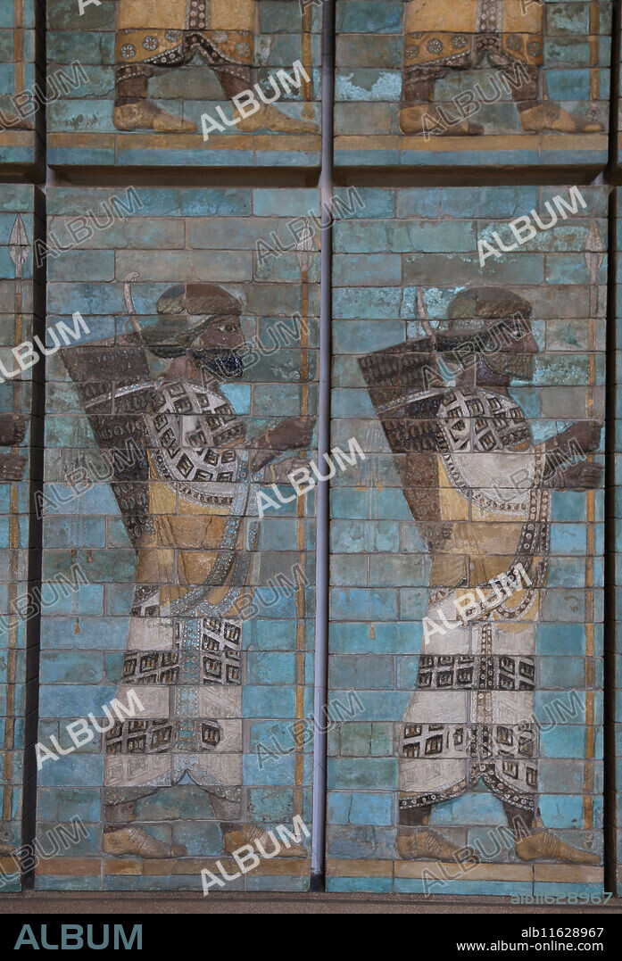 Frieze of Archers. Persian soldier. Palace of Darius the Great. 6th century BC. Susa. Iran. Louvre Museum.