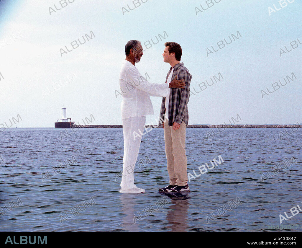 JIM CARREY y MORGAN FREEMAN en COMO DIOS, 2003 (BRUCE ALMIGHTY), dirigida por TOM SHADYAC. Copyright UNIVERSAL PICTURES.
