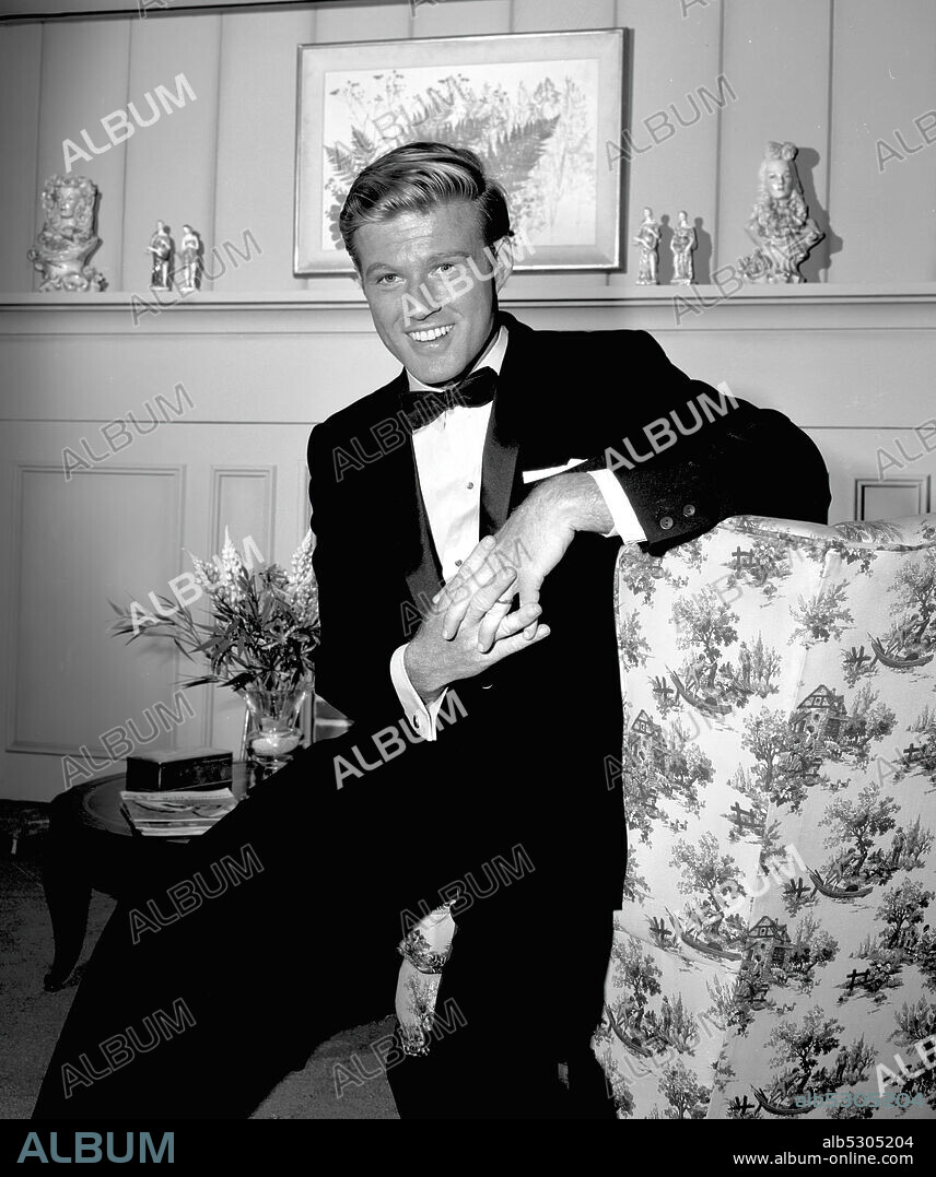 ROBERT REDFORD in THE ALFRED HITCHCOCK HOUR, 1962. Copyright SHAMLEY PRODUCTIONS.