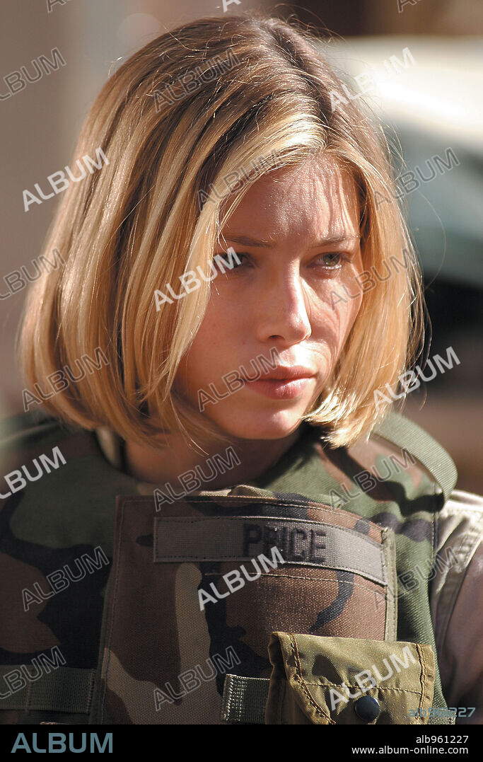 JESSICA BIEL in HOME OF THE BRAVE, 2006, directed by IRWIN WINKLER. Copyright METRO GOLDWYN MAYER.
