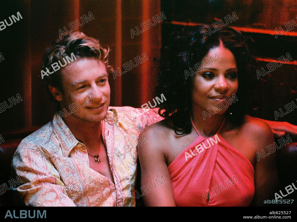 SANAA LATHAN y SIMON BAKER en SOMETHING NEW, 2006, dirigida por SANAA HAMRI. Copyright FOCUS FEATURES / BALDWIN, SIDNEY.